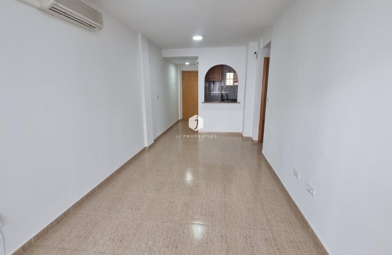 Z drugiej ręki - Mieszkanie w bloku -
Torrevieja - El molino
