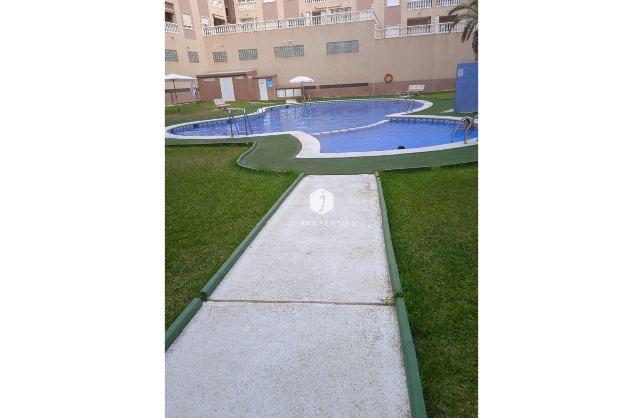 Aus zweiter Hand - Wohnung -
Torrevieja - Centro