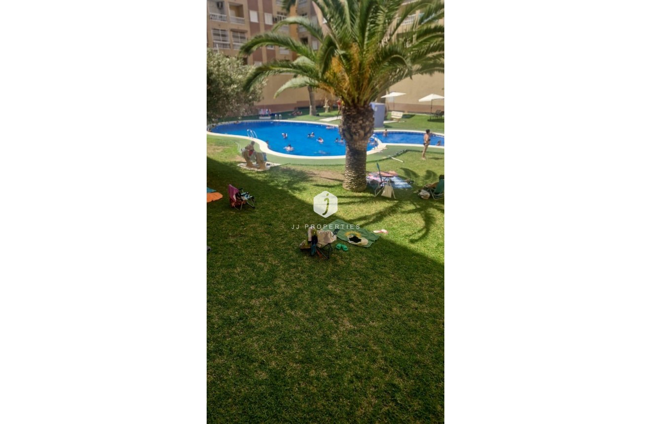 Aus zweiter Hand - Wohnung -
Torrevieja - Centro