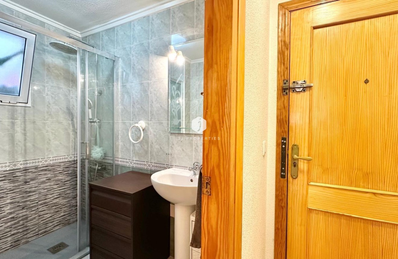 Aus zweiter Hand - Wohnung -
Torrevieja - Centro