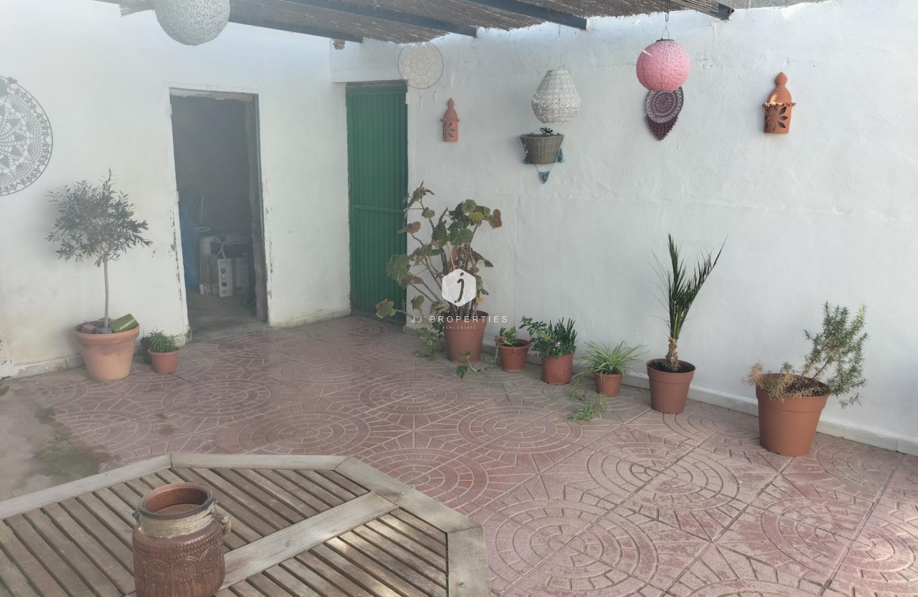 Resale - Chalet -
Formentera del Segura - Centro
