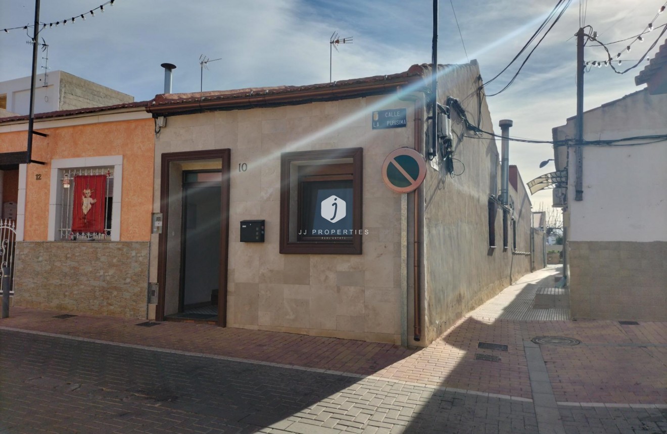 Resale - Chalet -
Formentera del Segura - Centro
