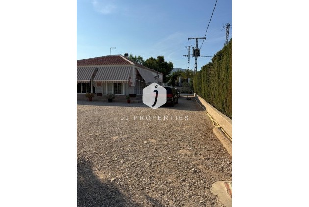 Resale - Villa -
Albatera - Partida Lomas