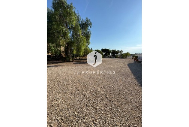 Resale - Villa -
Albatera - Partida Lomas