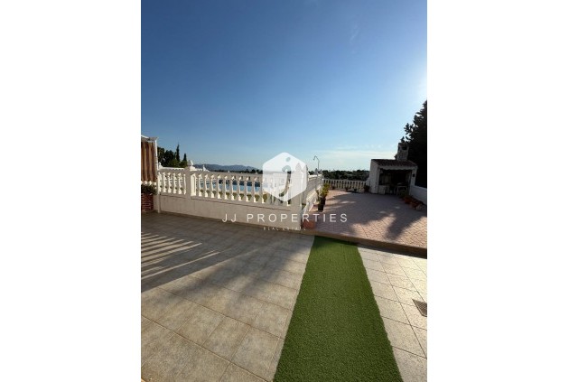 Resale - Villa -
Albatera - Partida Lomas