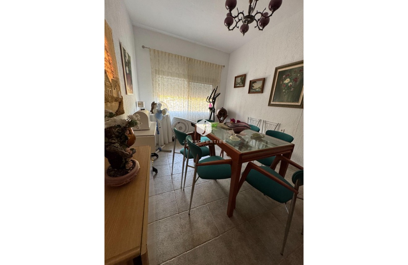 Resale - Villa -
Albatera - Partida Lomas