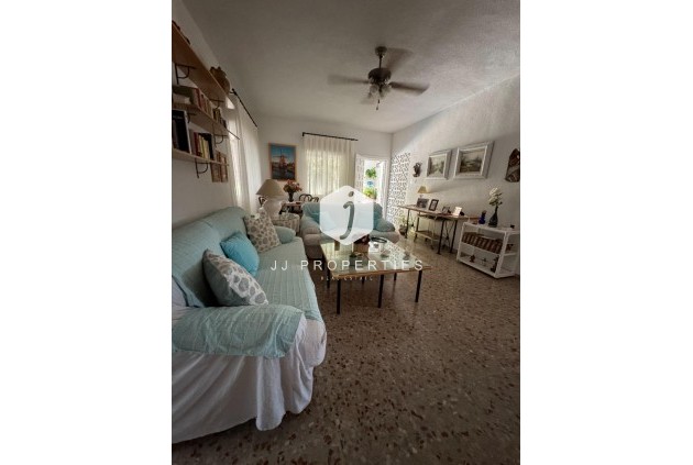 Resale - Villa -
Albatera - Partida Lomas