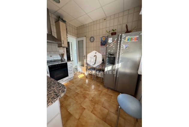Resale - Villa -
Albatera - Partida Lomas