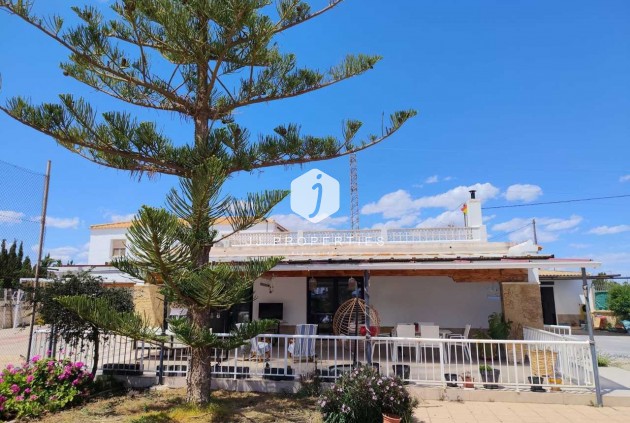 Resale - Villa -
Los Montesinos - Costa Blanca