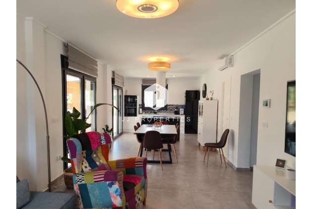 Resale - Villa -
Los Montesinos - Costa Blanca
