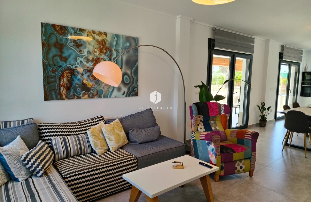Resale - Villa -
Los Montesinos - Costa Blanca