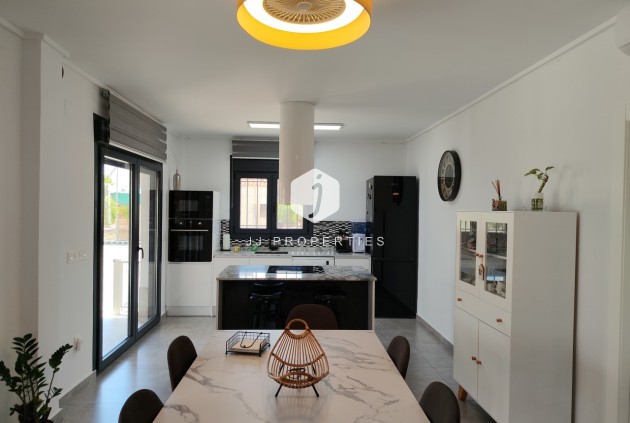 Resale - Villa -
Los Montesinos - Costa Blanca
