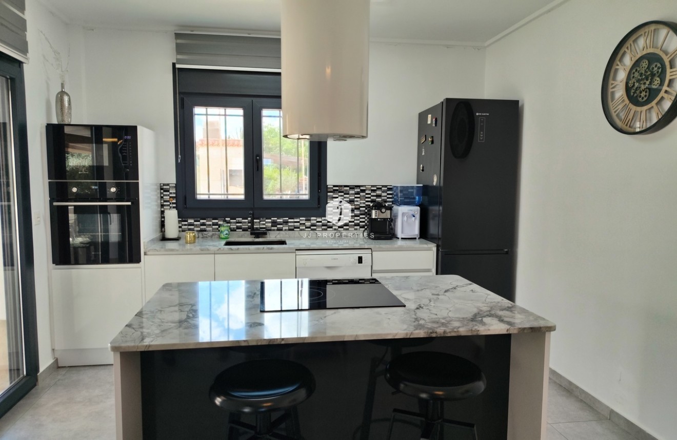 Resale - Villa -
Los Montesinos - Costa Blanca