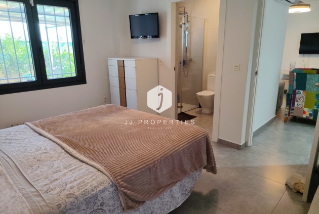 Resale - Villa -
Los Montesinos - Costa Blanca