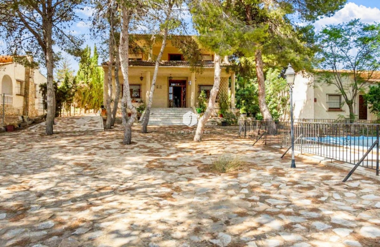 Z drugiej ręki - Villa -
Torrevieja - Costa Blanca