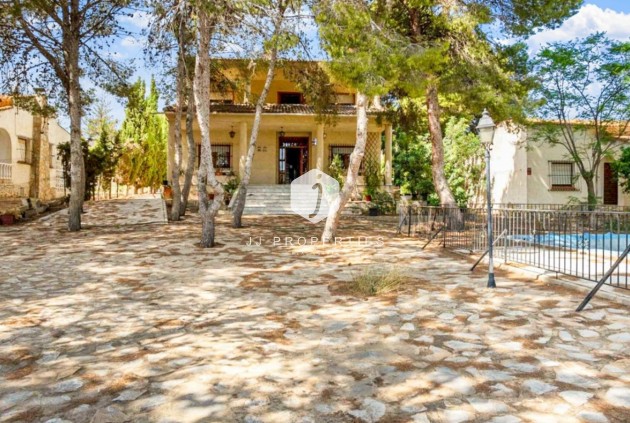 Z drugiej ręki - Villa -
Torrevieja - Costa Blanca