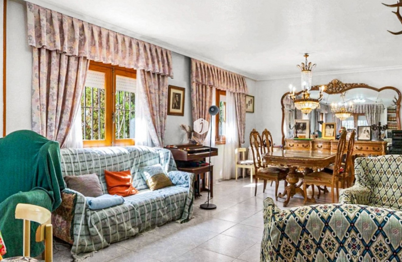 Z drugiej ręki - Villa -
Torrevieja - Costa Blanca