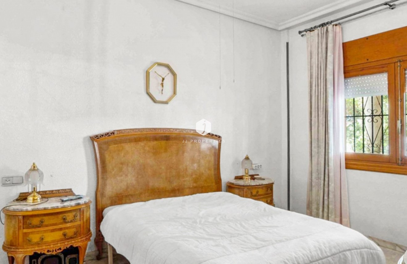 Z drugiej ręki - Villa -
Torrevieja - Costa Blanca