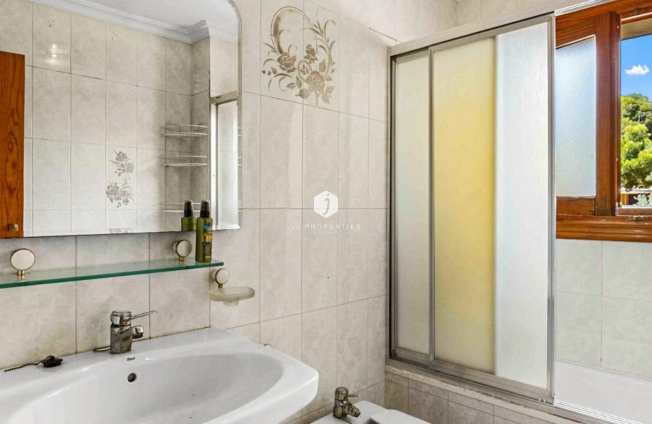 Z drugiej ręki - Villa -
Torrevieja - Costa Blanca