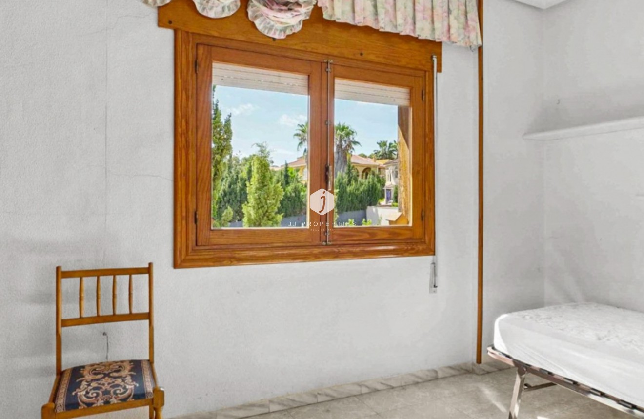 Z drugiej ręki - Villa -
Torrevieja - Costa Blanca
