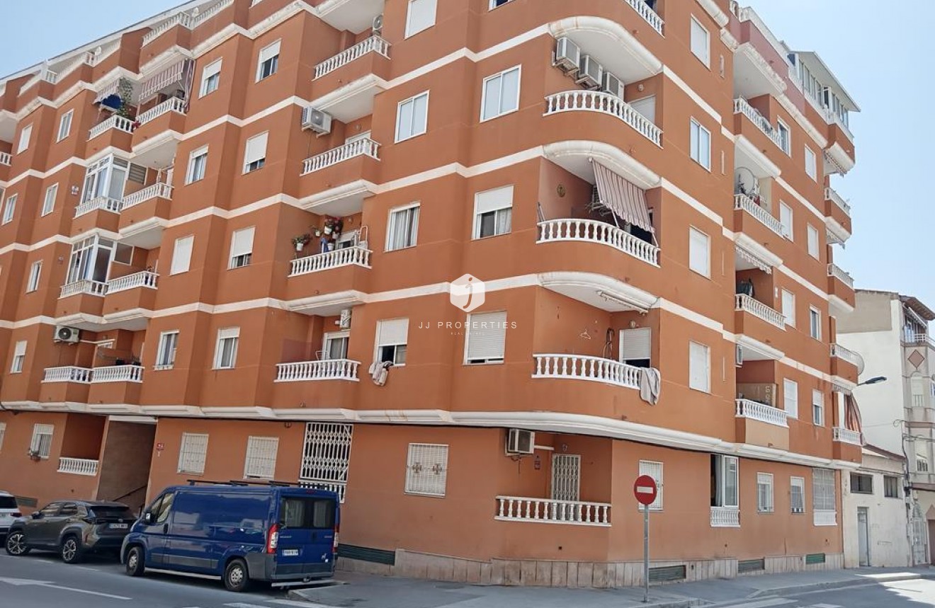 Tweedehands - Appartement / flat -
Torrevieja - El molino