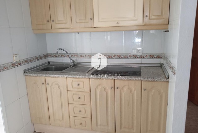 Tweedehands - Appartement / flat -
Torrevieja - El molino