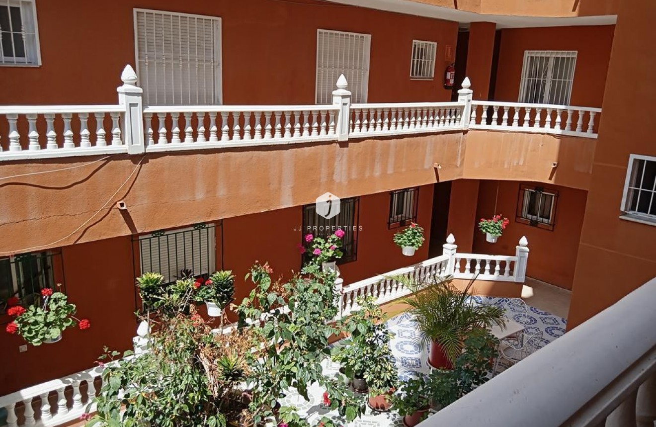 Tweedehands - Appartement / flat -
Torrevieja - El molino