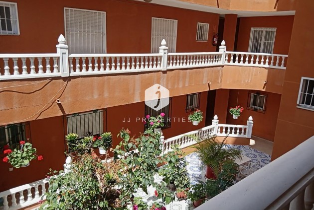 Tweedehands - Appartement / flat -
Torrevieja - El molino