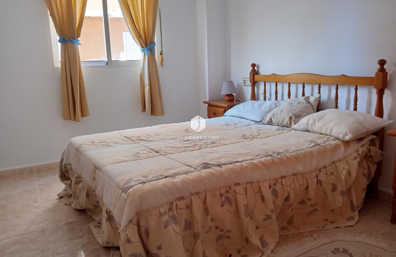Tweedehands - Appartement / flat -
Torrevieja - El molino