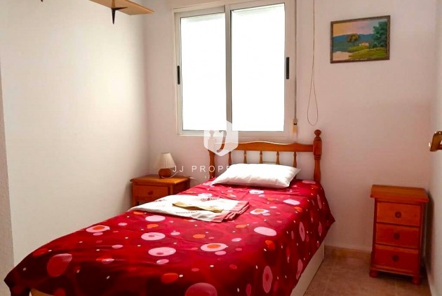 Tweedehands - Appartement / flat -
Torrevieja - El molino