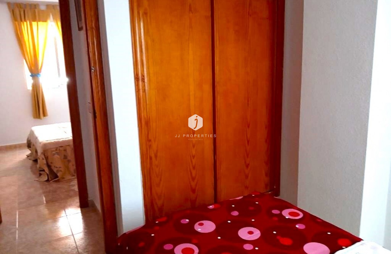 Tweedehands - Appartement / flat -
Torrevieja - El molino
