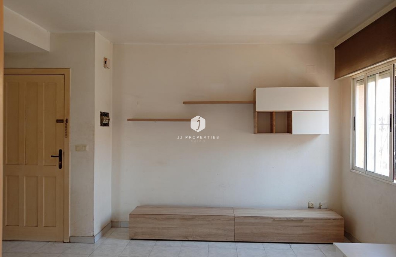 Tweedehands - duplex -
Torrevieja - Carrefour