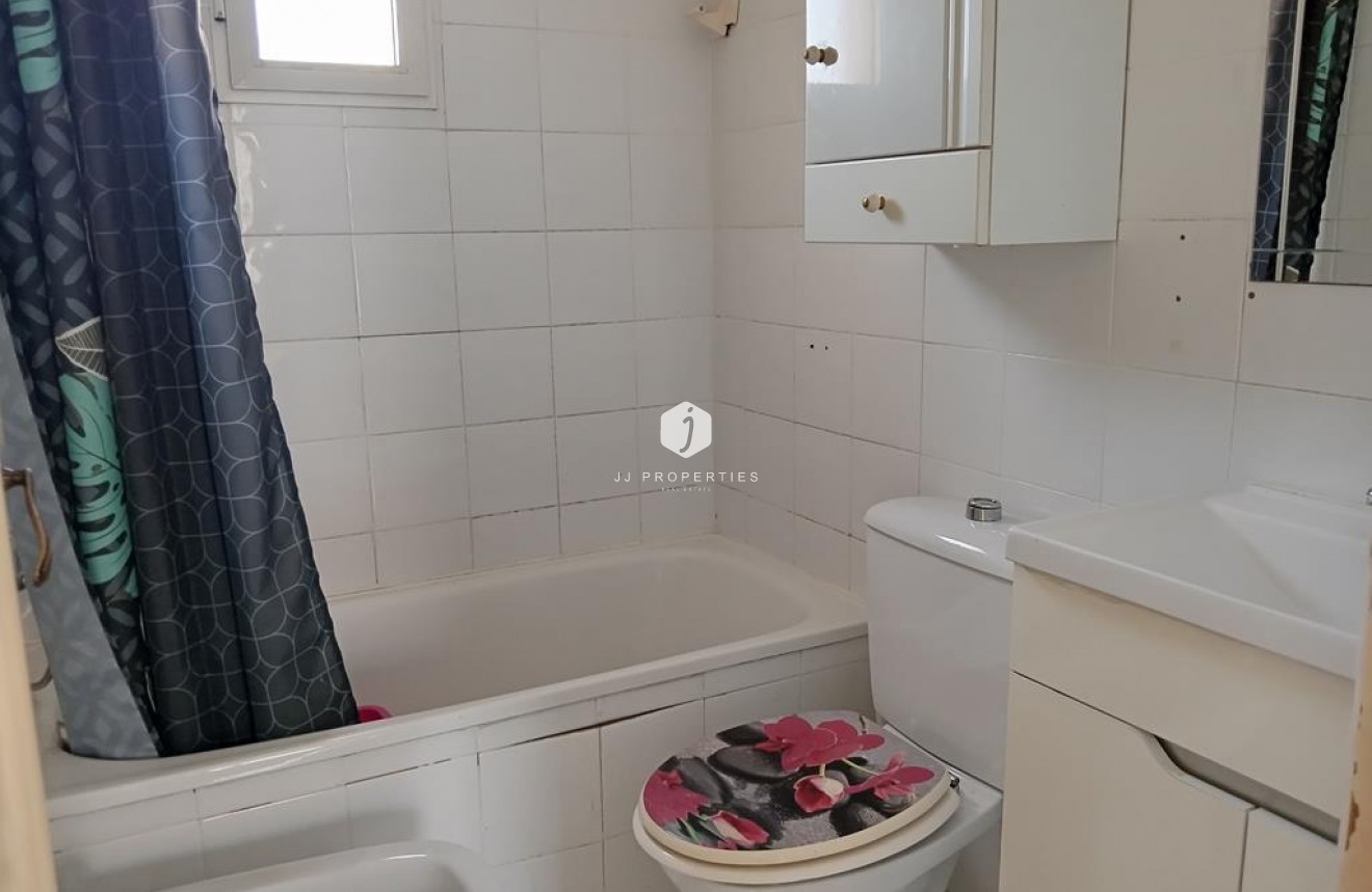Tweedehands - duplex -
Torrevieja - Carrefour