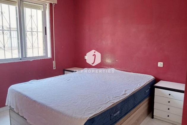 Tweedehands - duplex -
Torrevieja - Carrefour