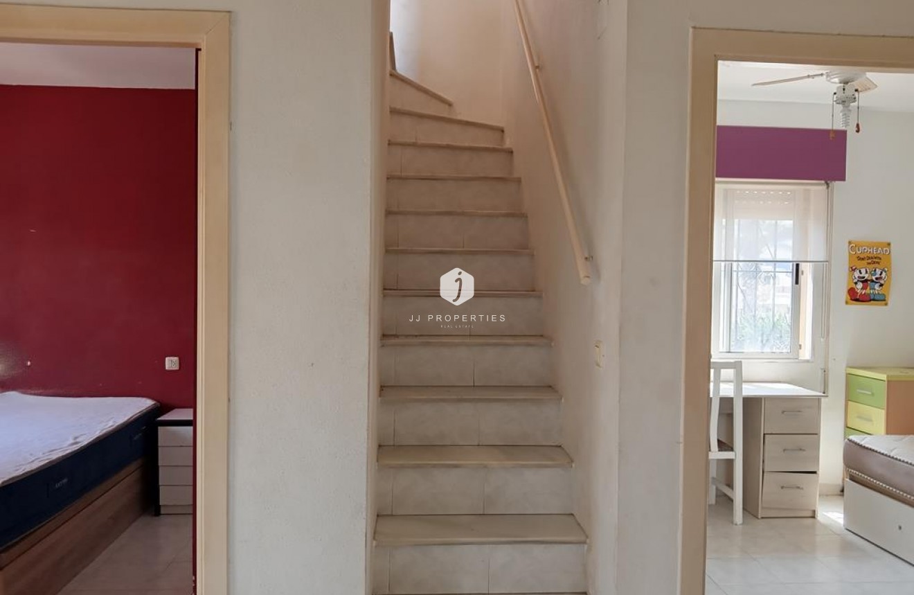 Tweedehands - duplex -
Torrevieja - Carrefour