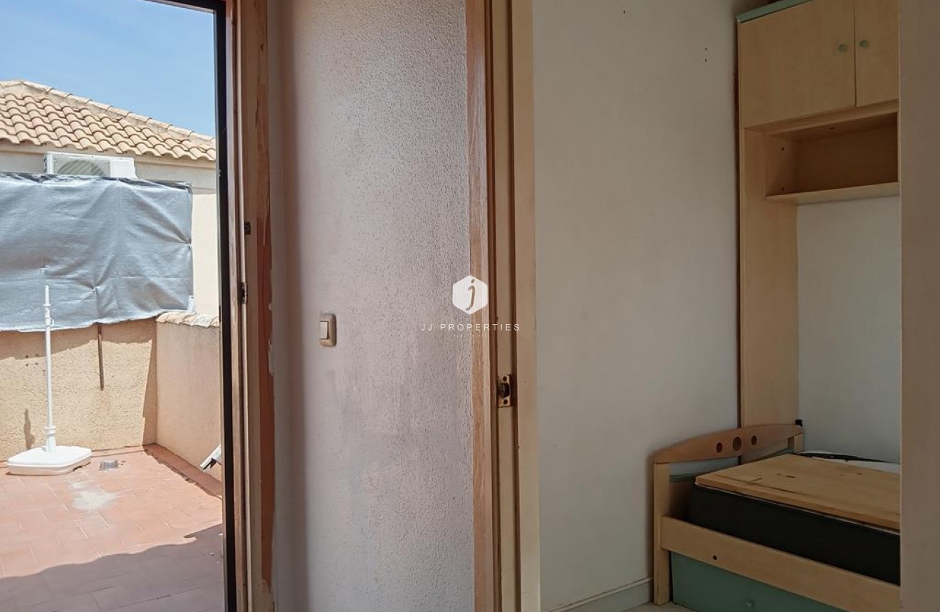 Tweedehands - duplex -
Torrevieja - Carrefour