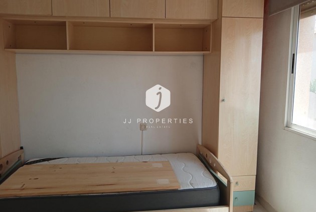 Tweedehands - duplex -
Torrevieja - Carrefour