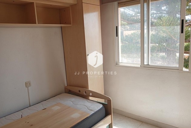 Tweedehands - duplex -
Torrevieja - Carrefour
