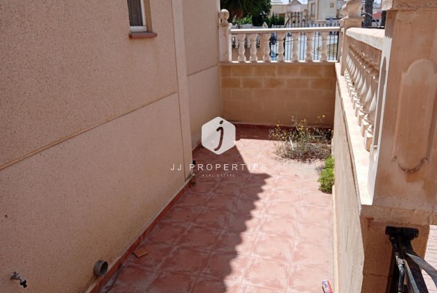 Tweedehands - duplex -
Torrevieja - Carrefour