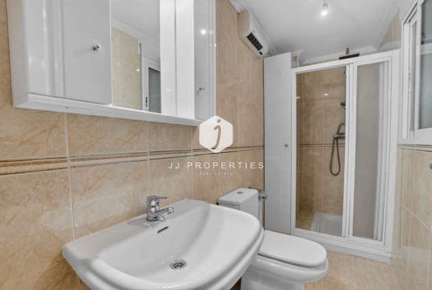 D'occasion - Appartement -
Torrevieja - Costa Blanca