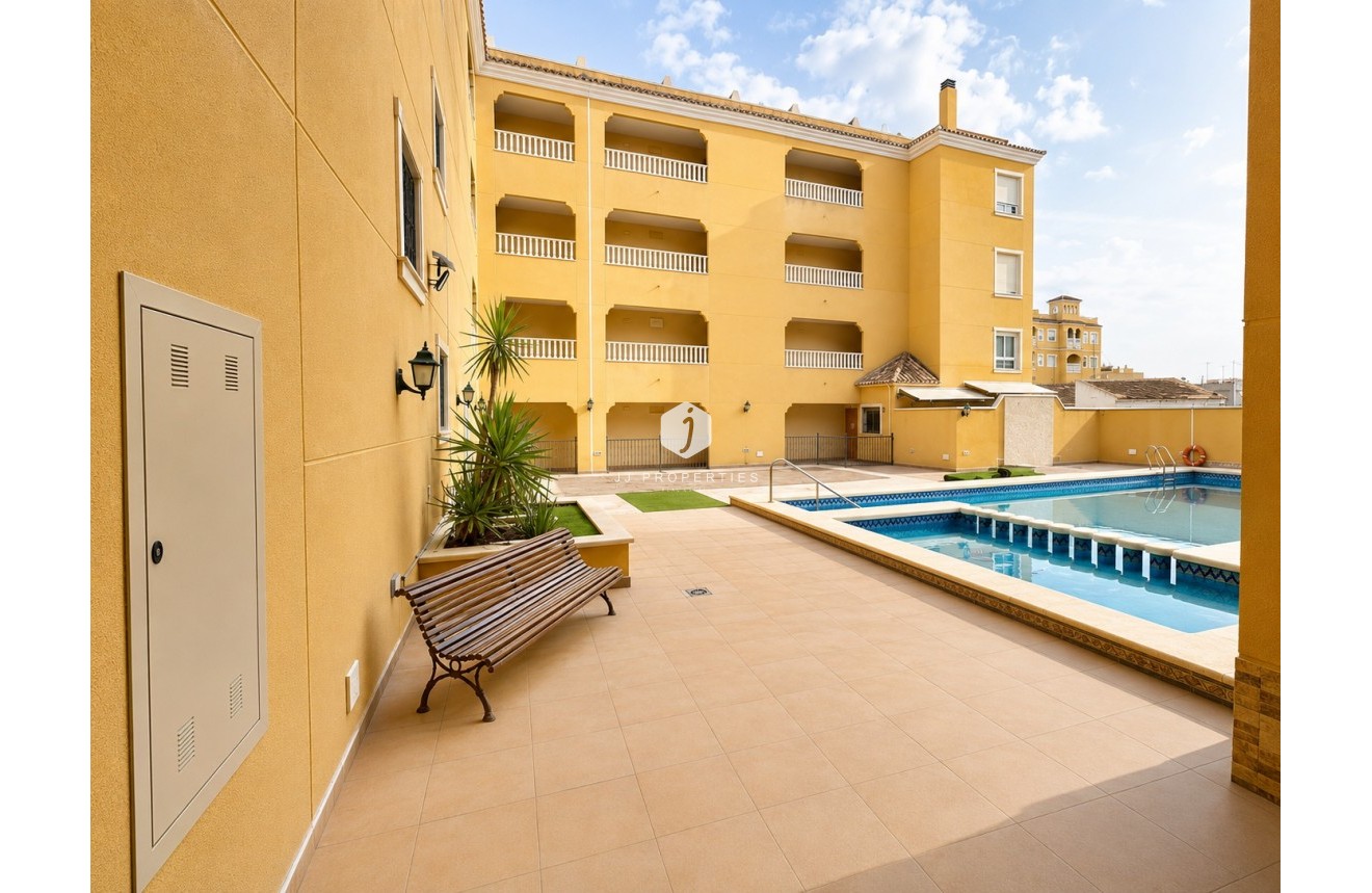 Resale - Apartment / flat -
Almoradí - Inland