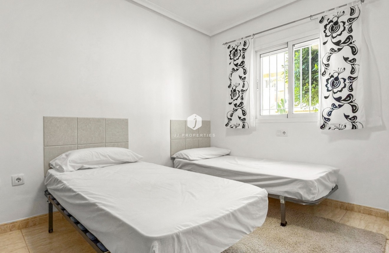 Aus zweiter Hand - Wohnung -
Orihuela Costa - Costa Blanca