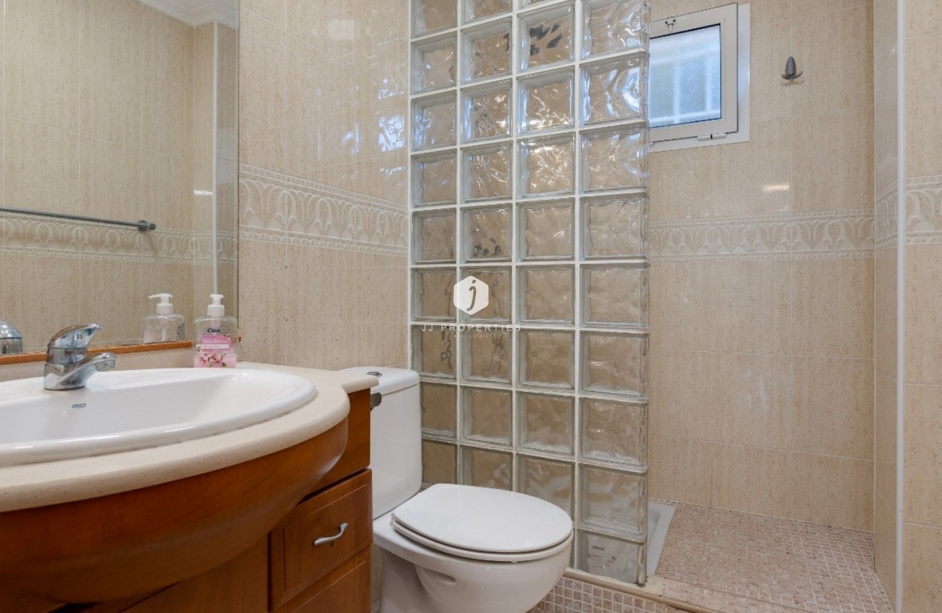 Aus zweiter Hand - Wohnung -
Orihuela Costa - Costa Blanca