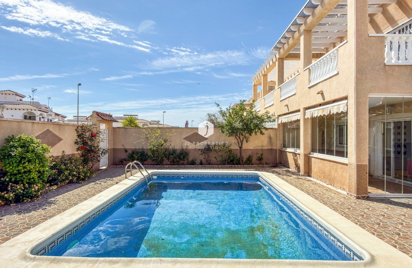 Aus zweiter Hand - Wohnung -
Orihuela Costa - Costa Blanca