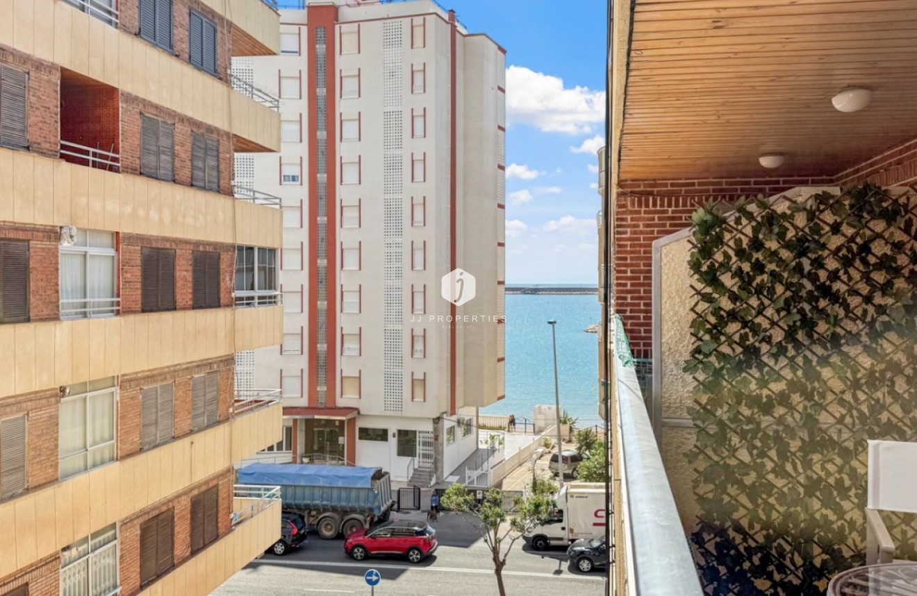 D'occasion - Appartement -
Torrevieja - Costa Blanca