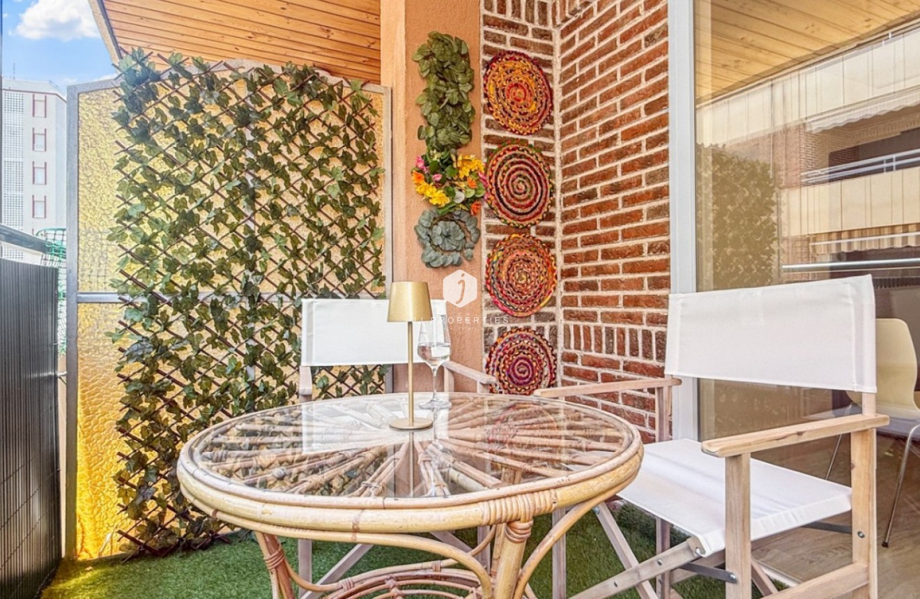 D'occasion - Appartement -
Torrevieja - Costa Blanca