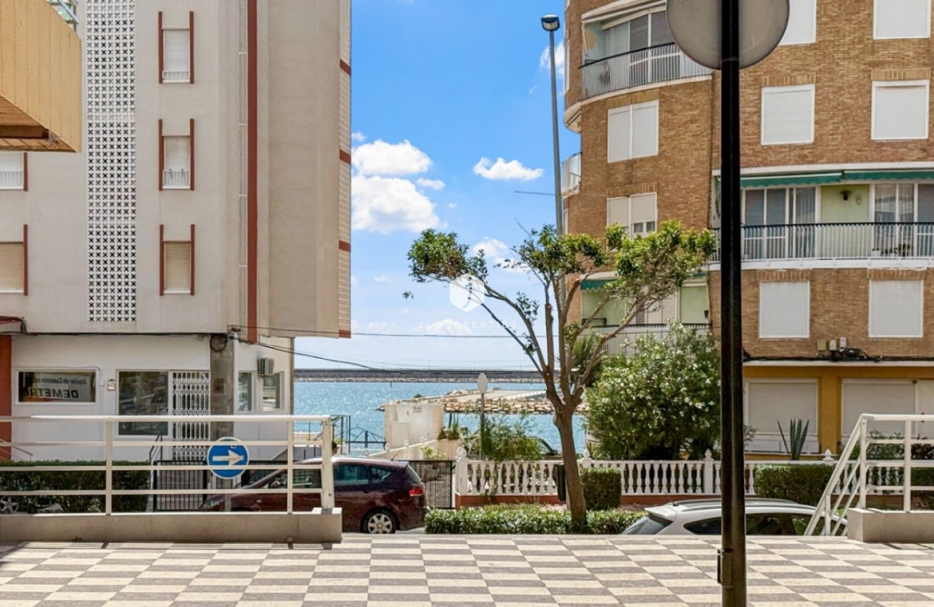 D'occasion - Appartement -
Torrevieja - Costa Blanca