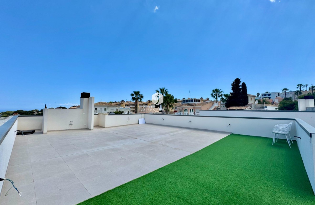 Resale - Villa -
San Miguel de Salinas - Blue Lagoon - Galán