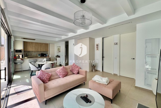 Resale - Villa -
San Miguel de Salinas - Blue Lagoon - Galán