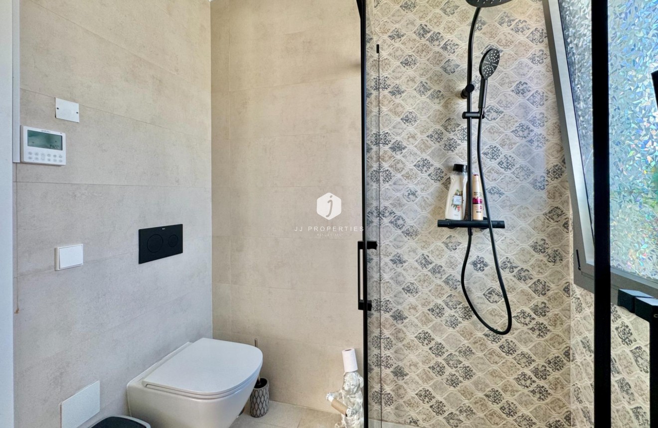 Resale - Villa -
San Miguel de Salinas - Blue Lagoon - Galán